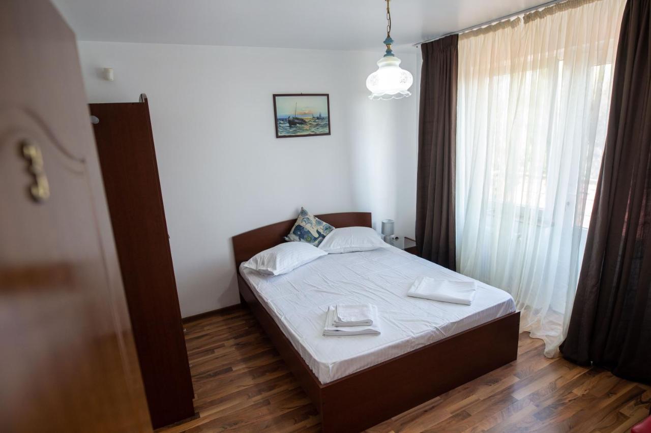 Vila Jean Bart Hotel Мангалия Екстериор снимка
