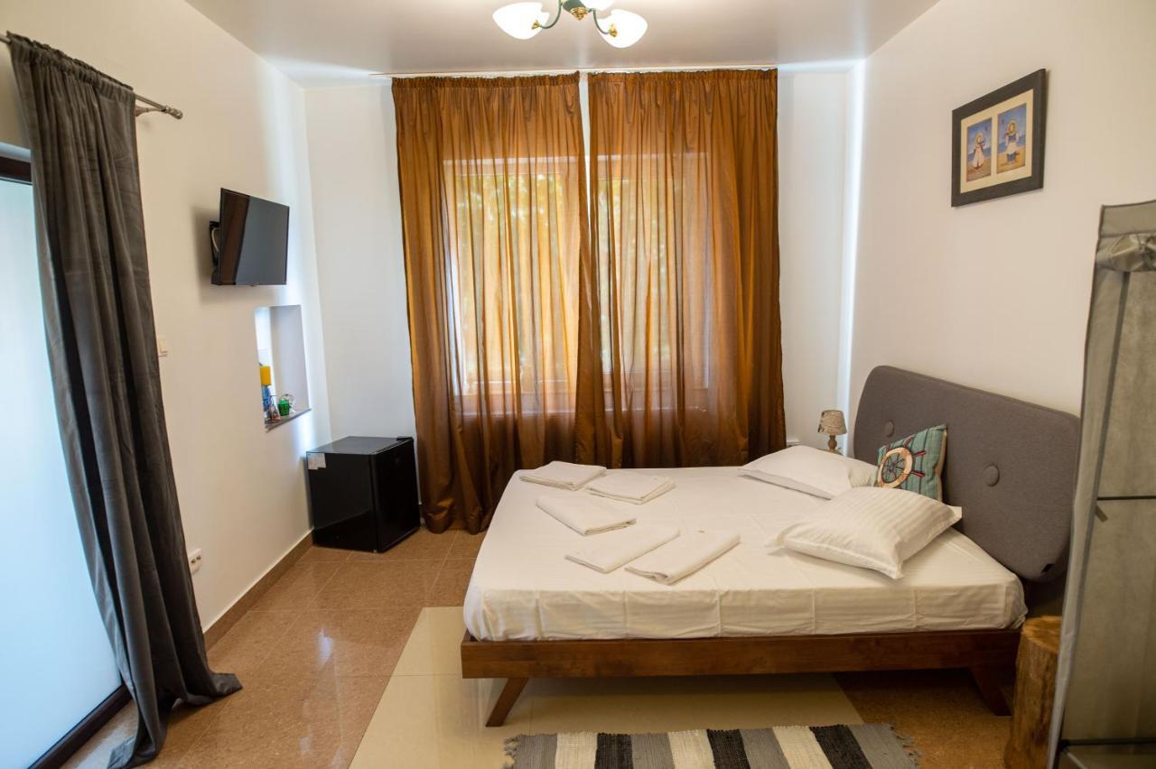 Vila Jean Bart Hotel Мангалия Екстериор снимка